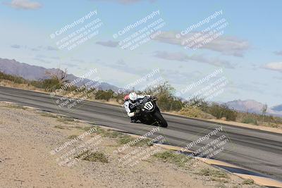 media/Nov-16-2025-Race Pace (Sun) [[8c5fa54630]]/Non Verified Riders (1st 20 Minutes)/3-Turn 3 Inside (11am)/